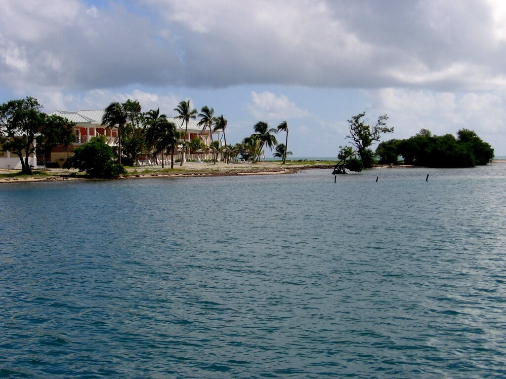 Cuba-beaches-Glimpses-of-The-World