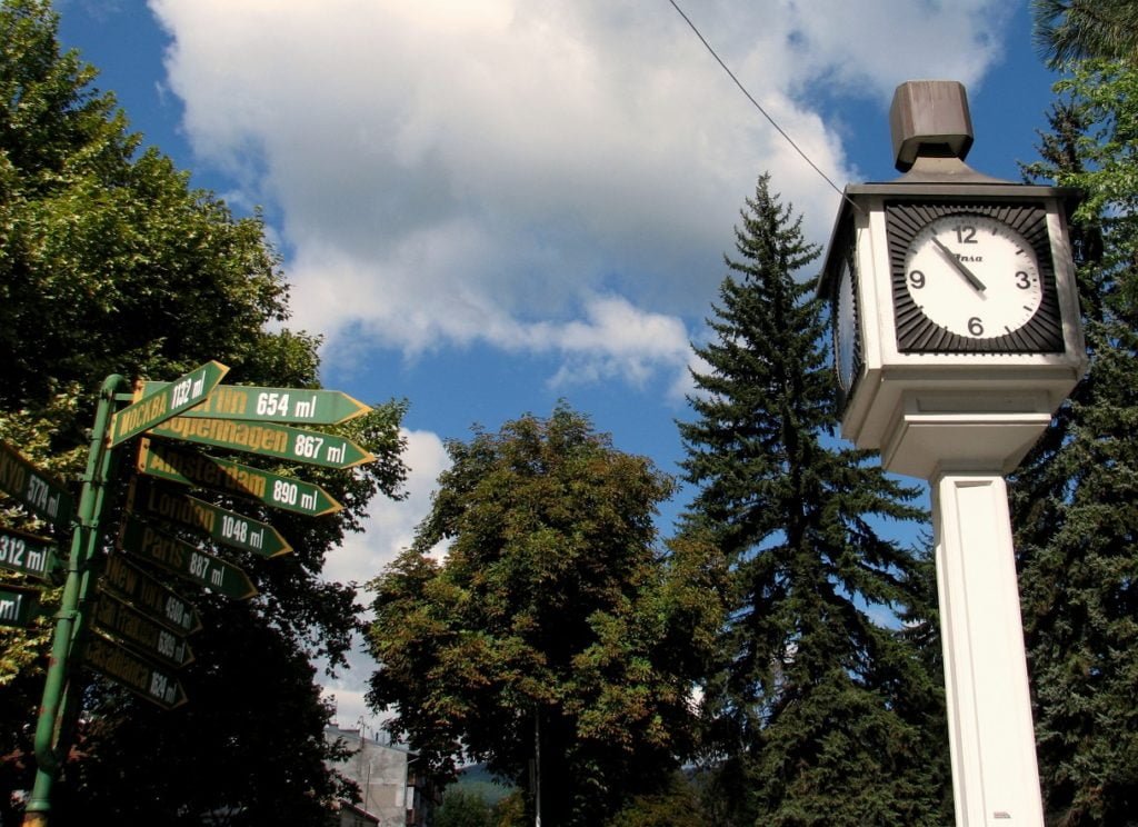 Serbia: WOMAN BEHIND THE WHEEL, IN A TWILIGHT ZONE (17)