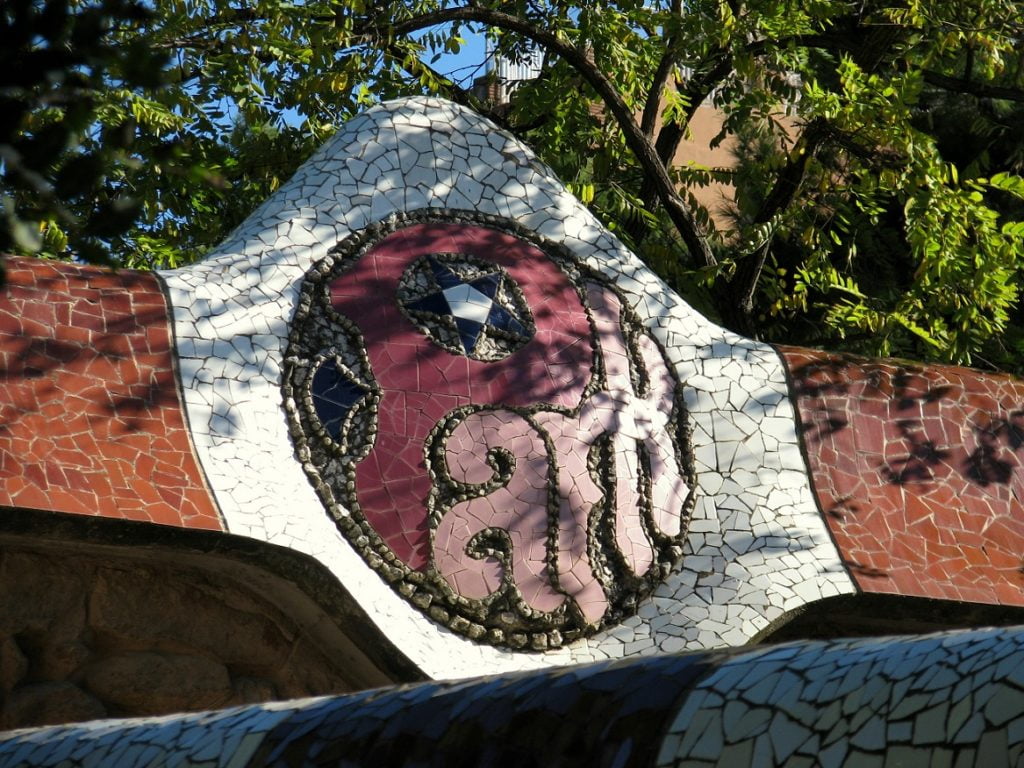 Barcelona: FACING THE DRAGON IN PARK GUELL (2)