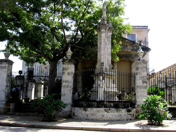 The building known as El Templete, Glimpses of The World_opt