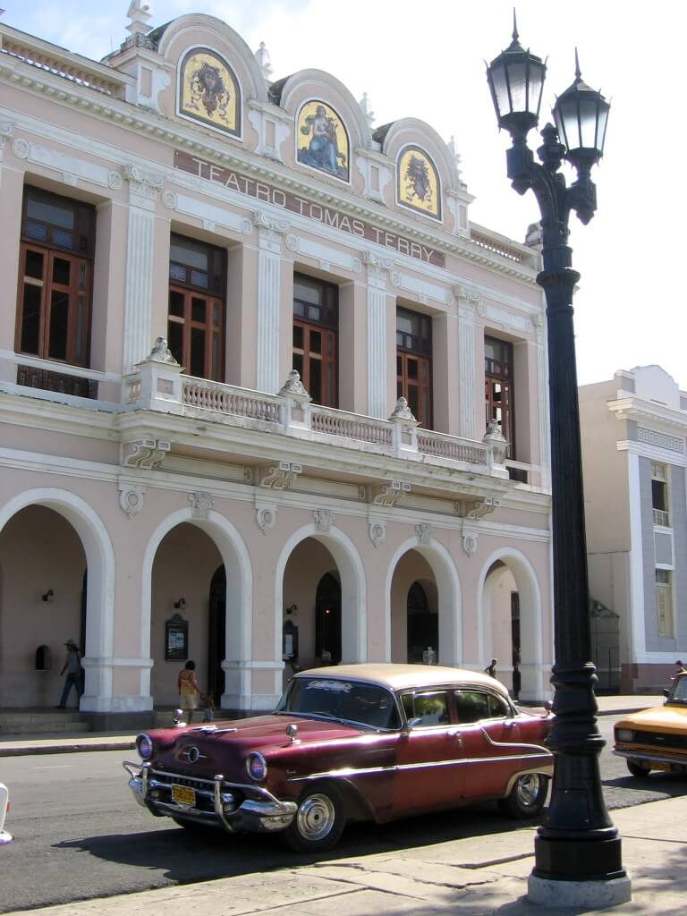 Cuba-travel-towns-Glimpses-of-The-World