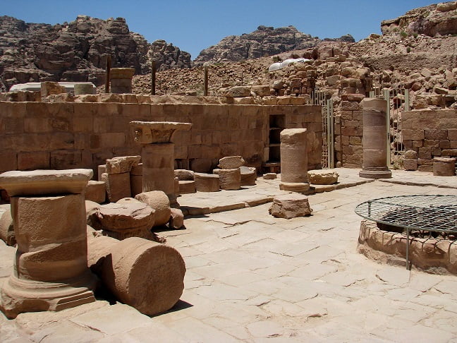 Jordan-Petra-Glimpses-of-The-World