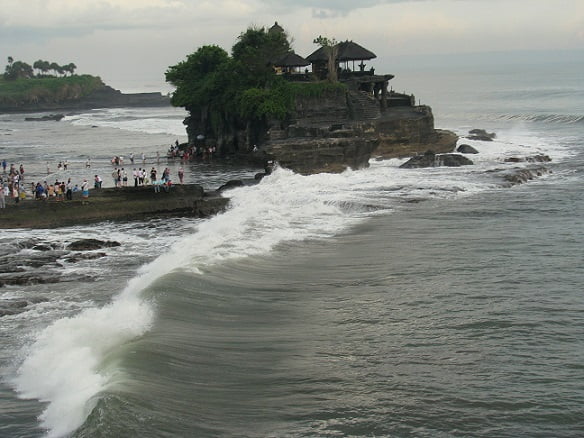 Travel-to-Bali-Tanah-Lot-Glimpses-of-The-World