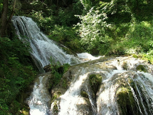 Serbia-travel-Zlatibor-Gostilje-Glimpses-of-The-World