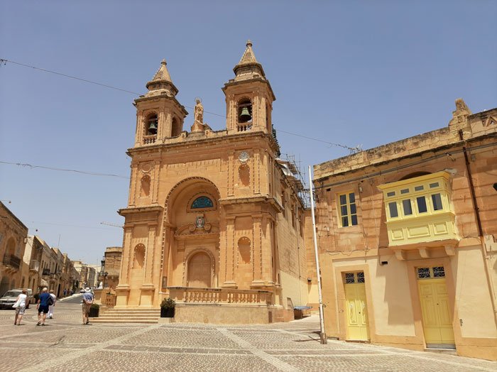 Malta-travel-Marsaxlokk-Glimpses-of-the-World