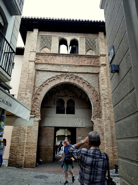 Granada-Andalusia-Spain-Glimpses-of-the-World