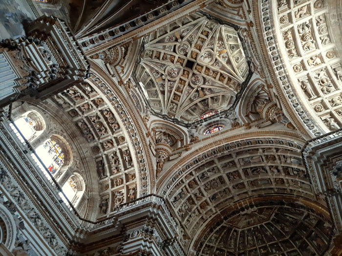 Granada-Andalusia-Spain-Glimpses-of-the-World