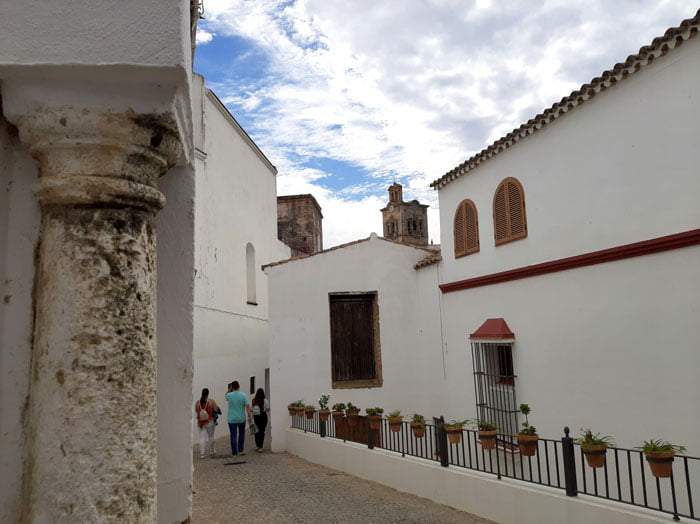 Arcos-de-la-Frontera-Spain-Glimpses-of-the-World