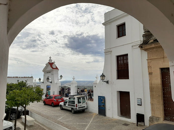 Arcos-de-la-Frontera-Spain-Glimpses-of-the-World